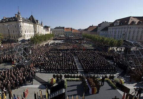 Akimirka iš laidotuvių ceremonijos