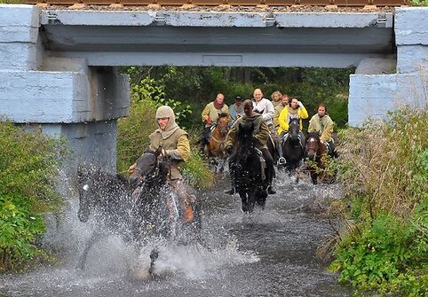 „2000 km istorijos“ raitelių kelionės akimirka