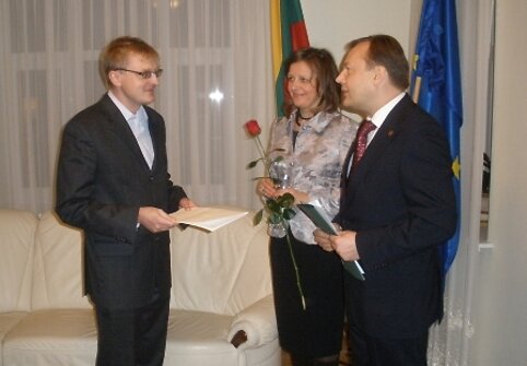 Lietuvos ambasadoje Čekijoje minėjimas surengtas vasario 12 dieną.