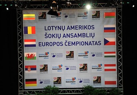 Lietuvai čempionate atstovauja dvi komandos &ndash; Lietuvos nusipelniusių trenerių Skaistutės ir Romaldo Idzelevičių treniruojami Klaipėdos universiteto sportinių &scaron;okių ansambliai &bdquo;Žuvėdra 1&ldquo; ir &bdquo;Žuvėdra 2&ldquo;.