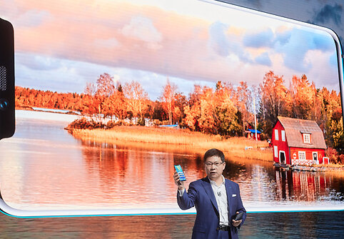 Telefono „Huawei Mate 20 Pro“ pristatymas