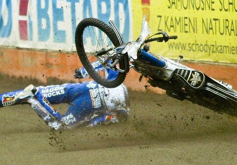 Lenktynių metu žuvo Didžiosios Britanijos čempionas, motociklininkas Lee Richardsonas