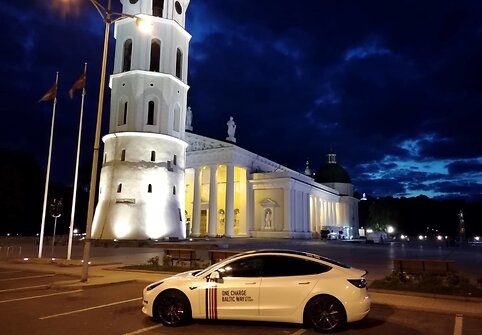 Mantas Mikuckas ir Dainius Jakas Baltijos kelio 30-mečio proga nusprendė siekti &bdquo;elektrinio rekordo&ldquo;.