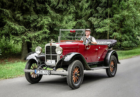 Ponas Saulius ir Studebaker Erskine Model 50 Touring, 1927 m. Automobilio savininkas - Dalius Linkevičius. Dainiaus Nagelės nuotrauka