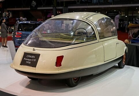 Dideli stiklai ir tarsi rankomis nugludintos formos buvo C10 dizaino grožis. (Thesupermat, Wikimedia(CC BY-SA 3.0)