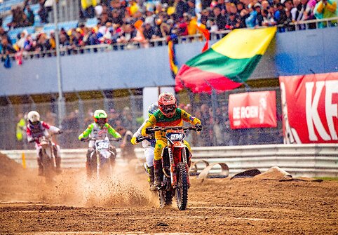Motokroso meistras Dovydas Karka
