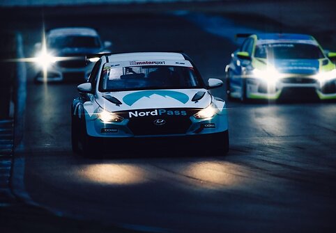 Jonas Karklys &bdquo;ADAC TCR Germany&ldquo; lenktynių etape laimėjo antrą vietą 
