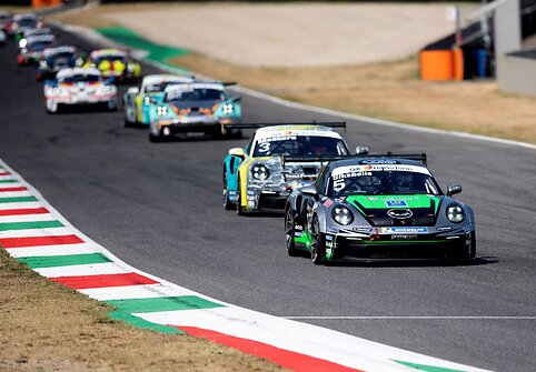 Kajus &Scaron;ik&scaron;nelis &bdquo;Porsche Carrera Cup Italia&ldquo; Mugelo trasoje