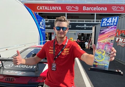 Lietuviai i&scaron; Barselonos 24h series lenktynių parsiveža kalną apdovanojimų: Juta Racing, Jonas Gelžinis