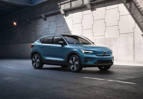 Pretendentas į Lietuvos metų automobilio titulą Volvo C40 Recharge Twin