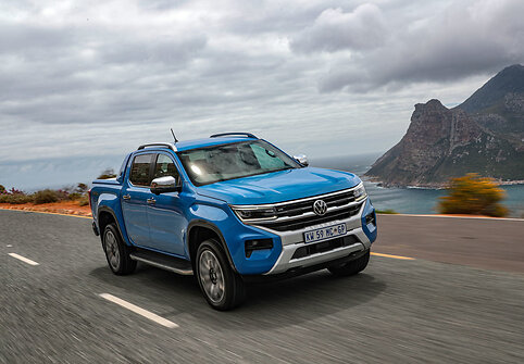 Trečios kartos pikapas &bdquo;Volkswagen Amarok&ldquo; (2023), prabangi Aventura versija