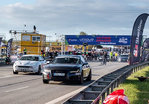 Traukos lenktynės Palangoje