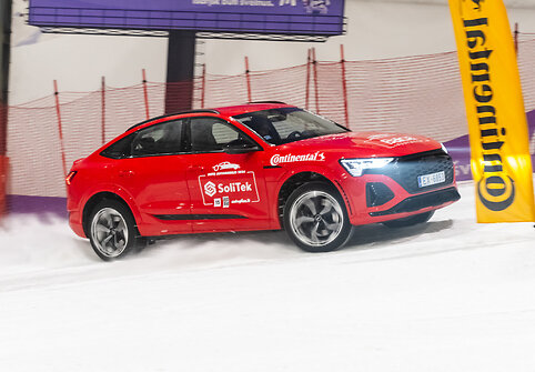 &bdquo;Metų automobilis 2024 m.&ldquo;, bandymuose Druskininkų Snow Arenoje dalyvavo ir Rokas Baciu&scaron;ka
