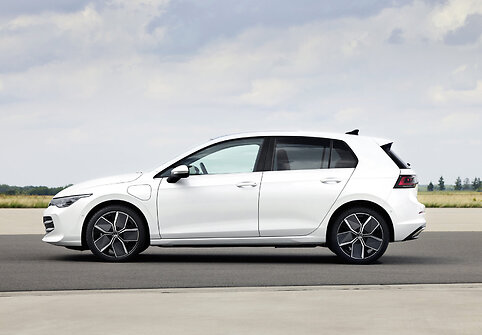 Atnaujintas „Volkswagen Golf“ (2024 m.)