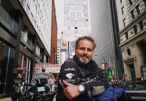 Karolis Mieliauskas ruo&scaron;iasi kelionei į Suomiją motociklu