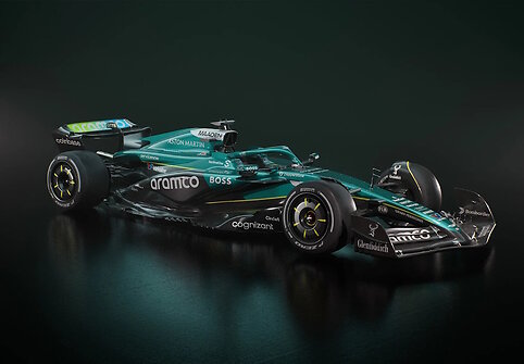 &bdquo;Aston Martin&ldquo; F1 komandos automobilis pristatymo Londone metu