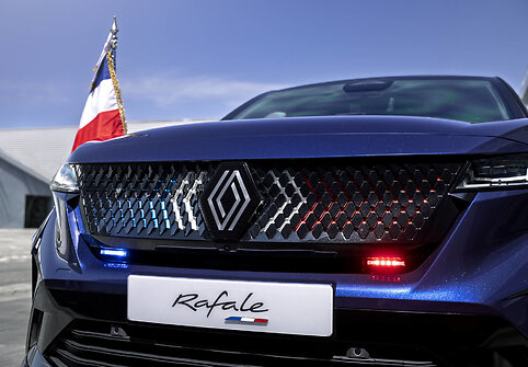 Prancūzijos prezidento &scaron;arvuotas Renault Rafale
