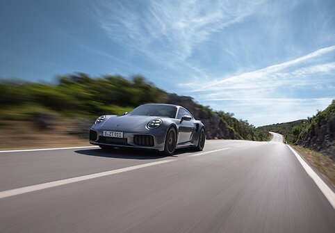 Porsche 911 Turbo S (2025)