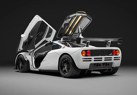 Legendinis &bdquo;McLaren F1&ldquo; parduotas už 25,3 mln. dolerių