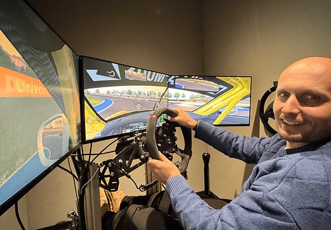 Įžymybės išbandė virtualią „Lithuanian Motorsport Park“ trasą
