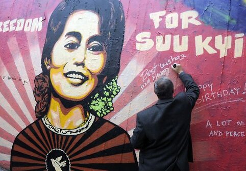 Kalinamos Aung San Suu Kyi gimtadienio minėjimas