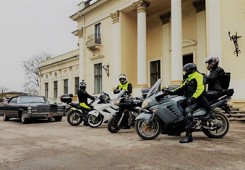 &bdquo;Mototurizmo sprintas&ldquo; atgimusiuose Trakų Vokės rūmuose