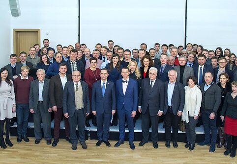 VGTU Transporto inžinerijos fakulteto absolventų ir bičiulių klubas atšventė trečiąjį gimtadienį