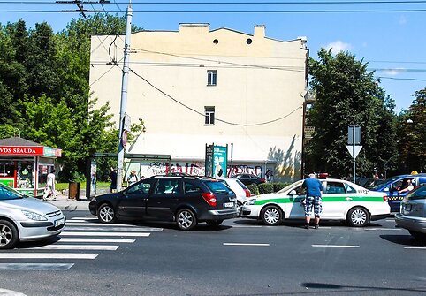 Avarijos vietoje Vilniuje, J.Jasinskio g.