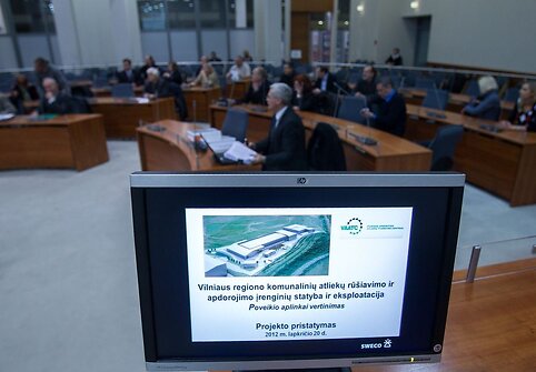 Vilniaus savivaldybės salėje įvyko susitikimas su visuomenę dėl atliekų rū&scaron;iavimo gamyklos statybų.