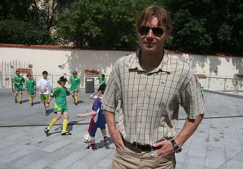 Edgaras Jankauskas mažuosius sportininkus mokė futbolo paslapčių.