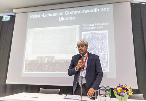 Prof. habil. dr. Gintaras Valušis