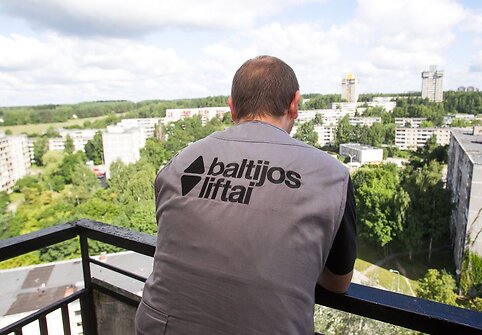Vilniaus Lazdynų daugiabučio liftas