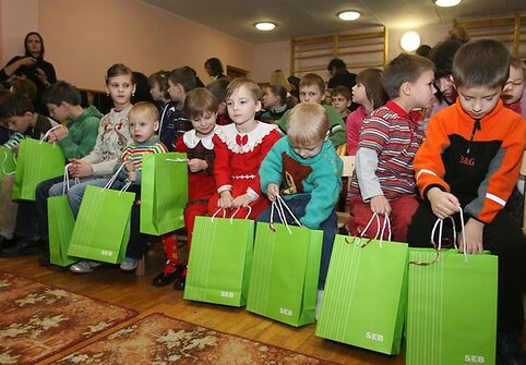 &Scaron;okių projekto dalyviai atvyko į i&scaron;ankstines &bdquo;I&scaron;sipildymo akcijos 2009&ldquo; atvirų durų dienas, bendravo ir pristatė bendrą &scaron;okį su globos namų auklėtiniais.