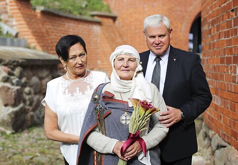 Ona Skaistutė Idzelevičienė, Irena Nakienė-Kontautaitė ir Vytautas Grubliauskas