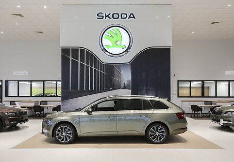 Naujasis &bdquo;&Scaron;koda&ldquo; automobilių pardavimo salonas