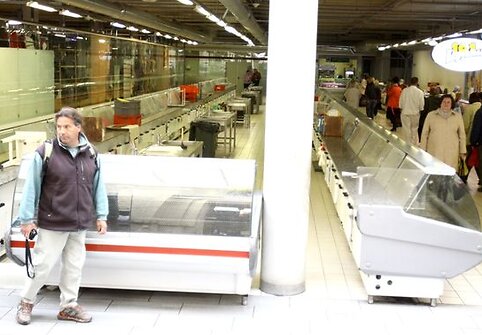 Tušti prekystaliai Vilniaus turguose