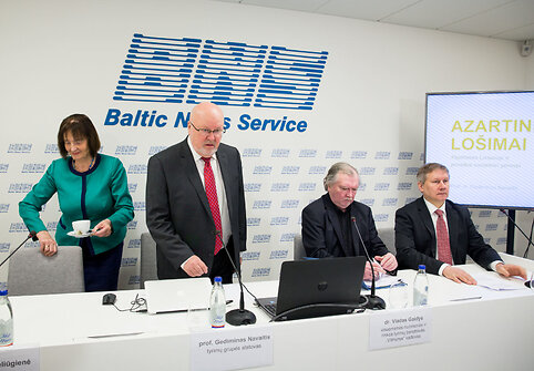 Tyrimo &bdquo;Azartinių lo&scaron;imų paplitimas Lietuvoje ir jų poveikis socialinei gerovei&ldquo; pristatymas.