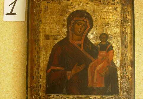 Iš viso slėptuvėse surastos 22, kaip įtariama, senovinės, didelę kultūrinę ir materialinę vertę turinčios ikonos.