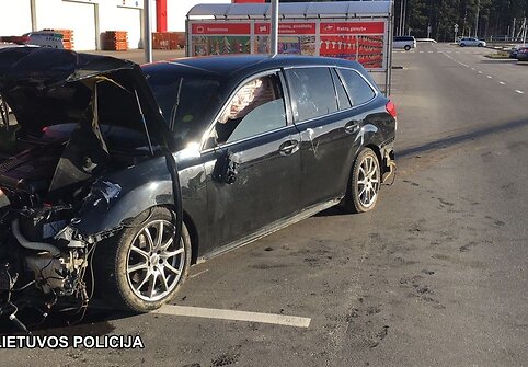 &bdquo;Subaru&ldquo; po avarijos