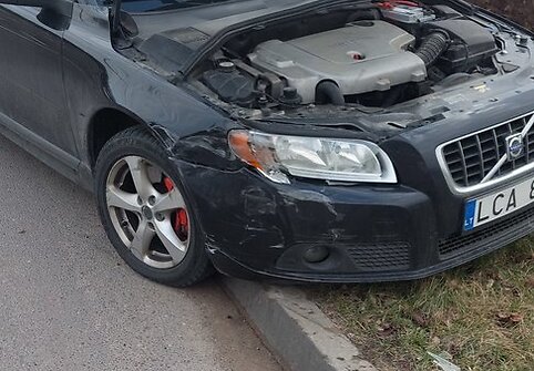 Apdaužytas automobilis