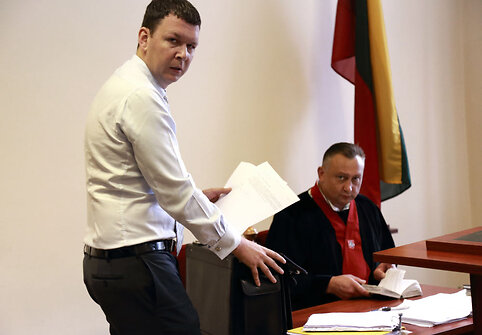Nukentėjusiojo advokatas ir prokuroras R.&Scaron;nipkio bylos nagrinėjime
