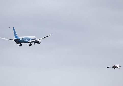 „Boeing 787 Dreamliner“ po beveik dviejų su puse metų vėlavimo pagaliau pakilo bandomajam skrydžiui.