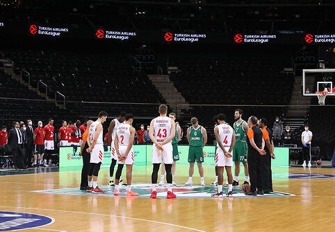 Krep&scaron;ininkai pagerbė COVID-19 aukas