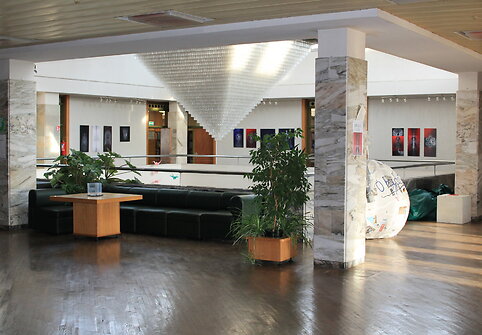 Biblioteka prieš renovaciją