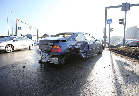 „BMW“ ir greitukės avarija