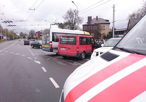Avarija Sukilėlių prospekto ir Tvirtovės alėjos sankryžoje