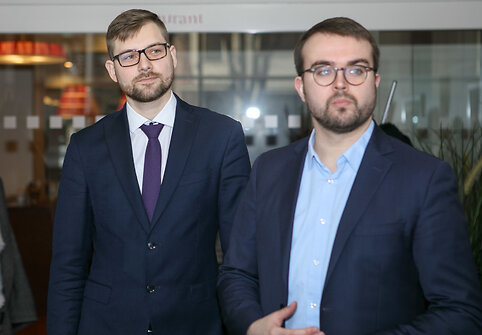 „CityBee“ vadovas Aurimas Drūtys ir Kauno miesto vicemeras Povilas Mačiulis