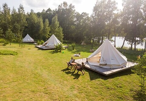 I&scaron;skirtinė vieta poilsiui Molėtų rajone &ndash; stovykla &bdquo;Glamping Club&ldquo;