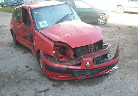 Taip atrodo vienas iš BMW taranuotų automobilių.