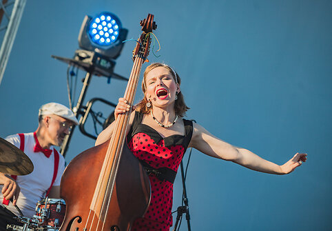 Retro swing kabaret stiliaus grupė &bdquo;Kartą Amerikoj&ldquo;